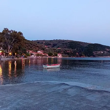 Olympia's Seaside 레포카스트론